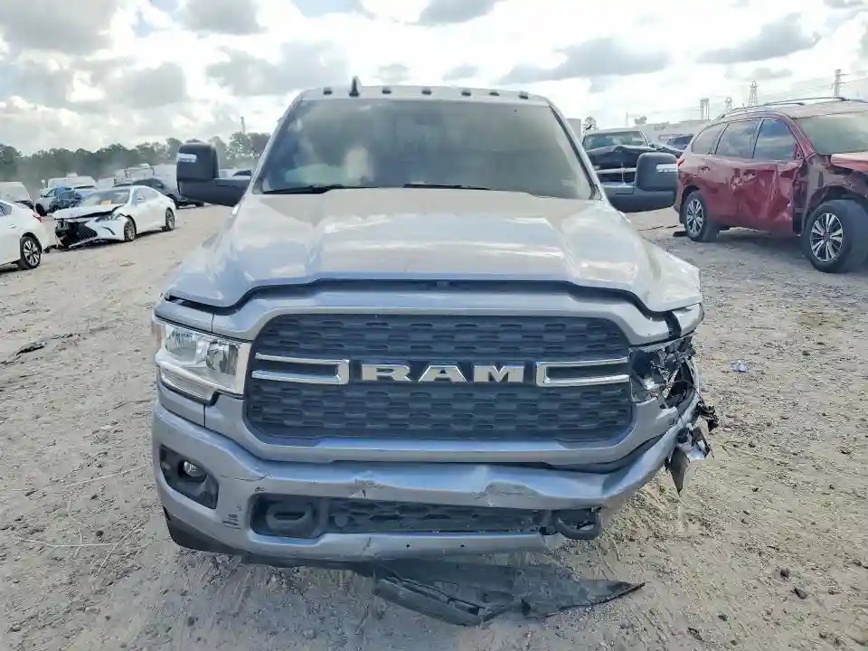 3C6UR5DL1RG330626 2024 RAM 2500-4