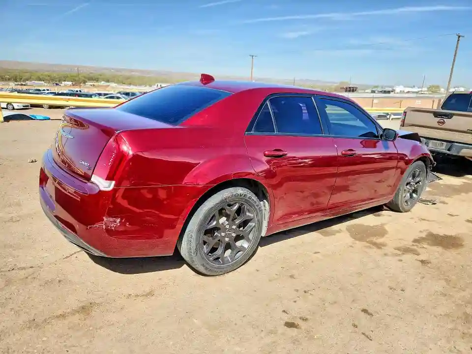 2C3CCAGG2KH690785 2019 CHRYSLER 300-2