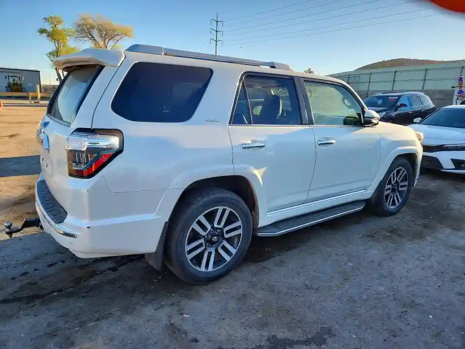 JTEZU5JR3J5173002 2018 TOYOTA 4RUNNER-2