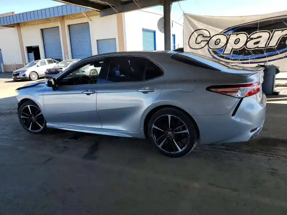 4T1KZ1AK3LU036021 2020 TOYOTA CAMRY-1