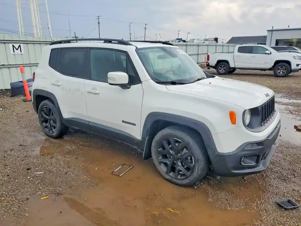 ZACCJABB5JPJ53755 2018 JEEP RENEGADE-3