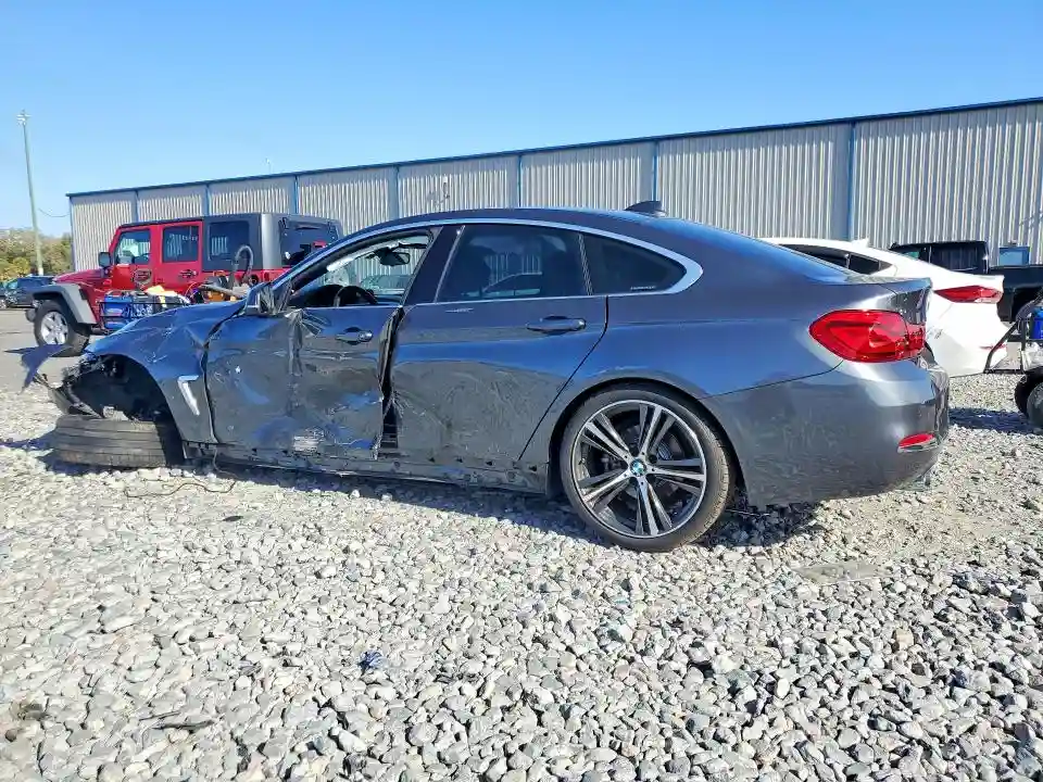 WBA4J1C54KBM17928 2019 BMW 4 SERIES-2