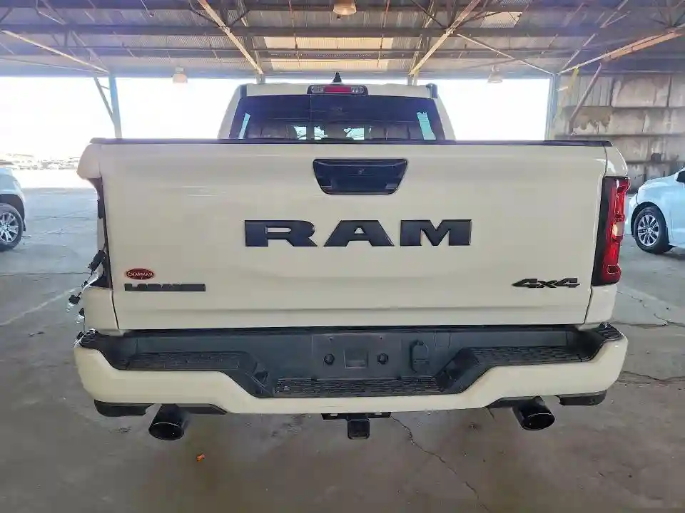 1C6SRFJP5SN766560 2025 RAM 1500-5