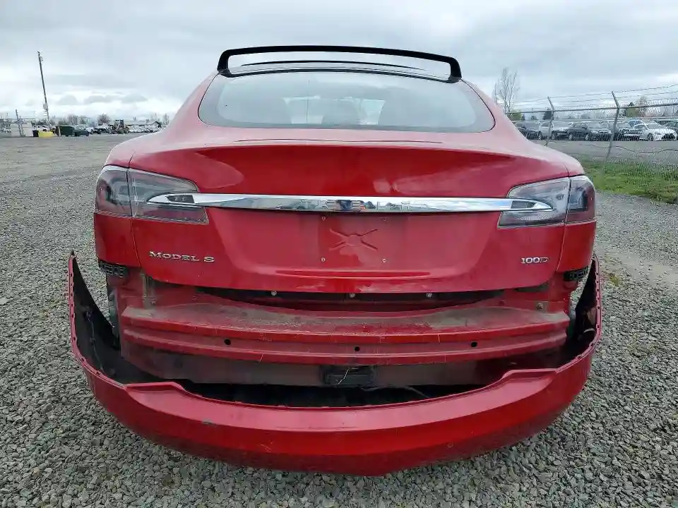 5YJSA1E25JF259849 2018 TESLA MODEL S-5