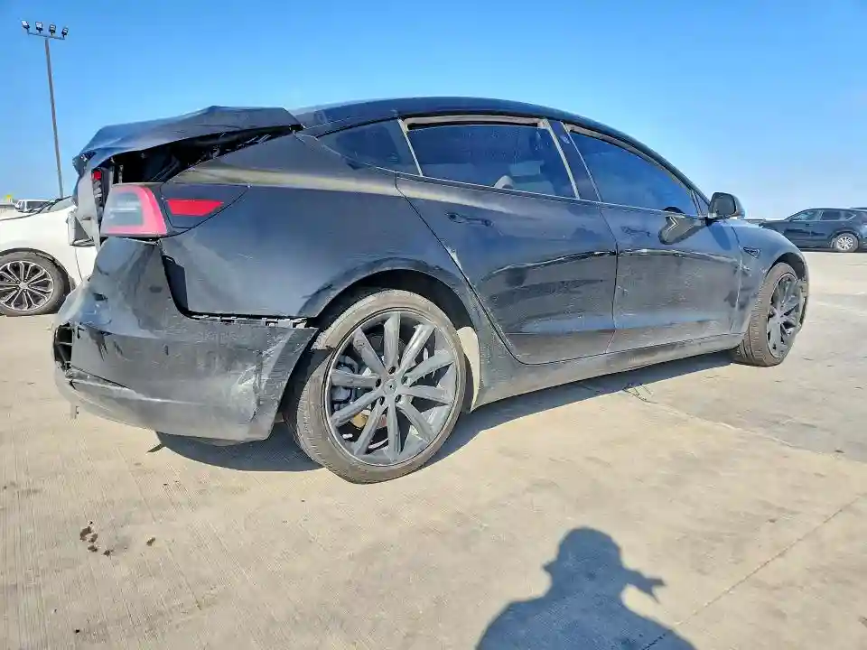 5YJ3E1EB7PF591535 2023 TESLA MODEL 3-2