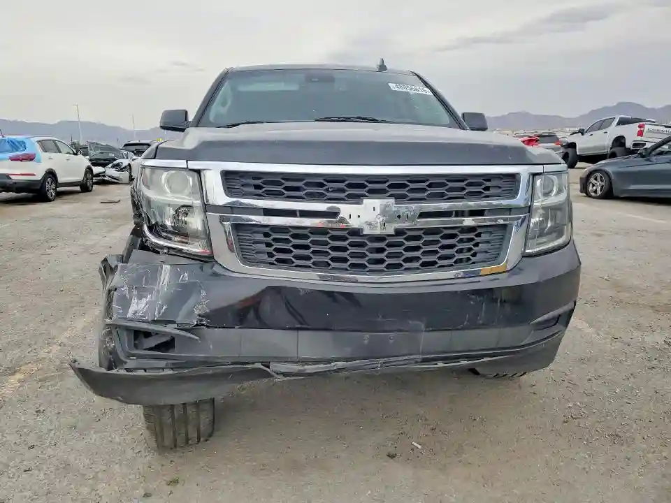 1GNSCHKCXJR143922 2018 CHEVROLET SUBURBAN-4