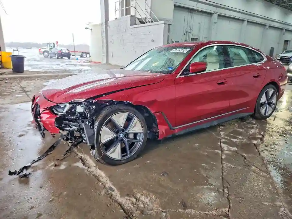 WBY43HD02SFU96922 2025 BMW I4-0