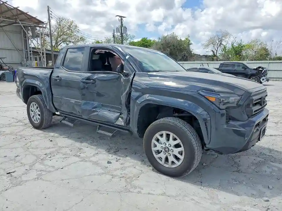 3TYLB5JNXST096416 2025 TOYOTA TACOMA-3
