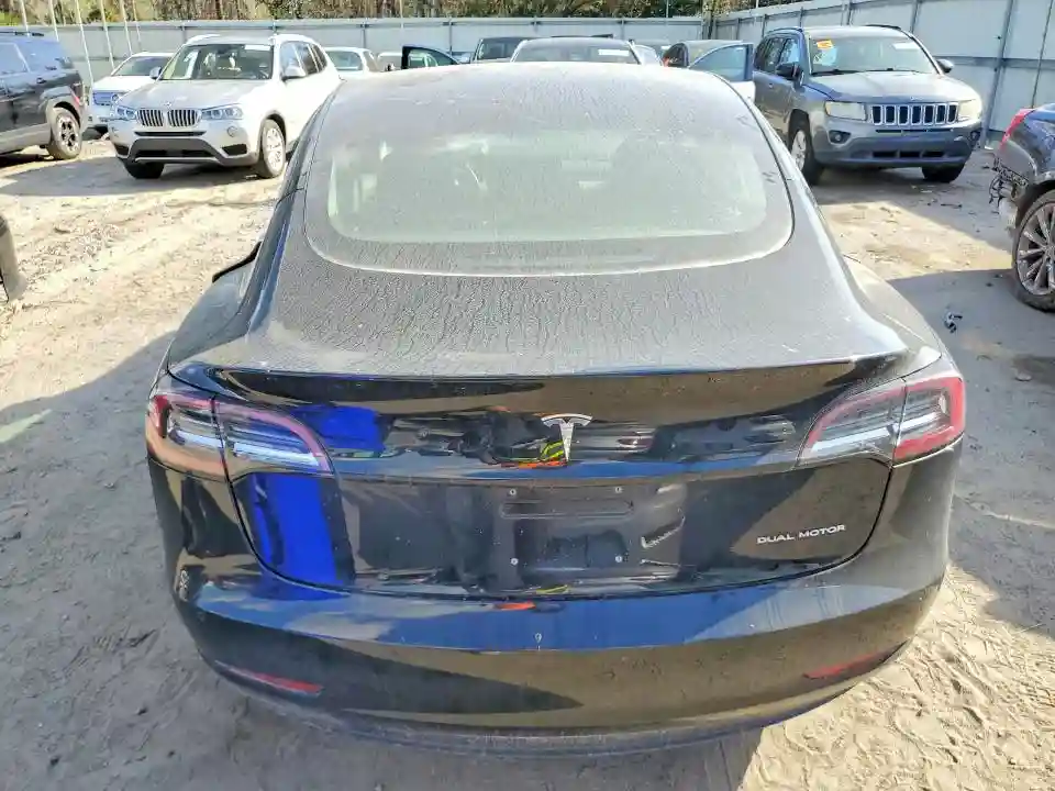 5YJ3E1EBXJF181996 2018 TESLA MODEL 3-5