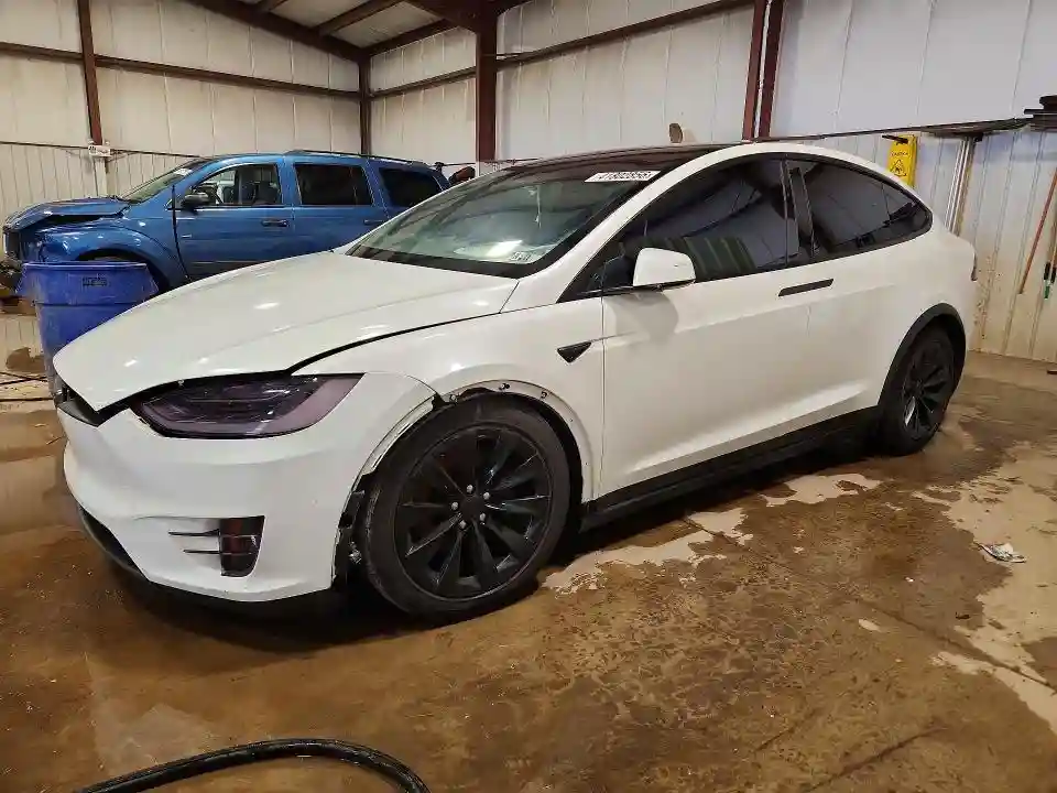 5YJXCAE22GF029310 2016 TESLA MODEL X-0