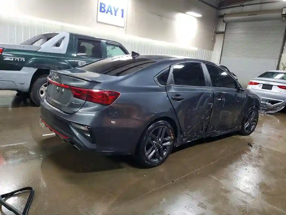 3KPF34ADXME315962 2021 KIA FORTE-2