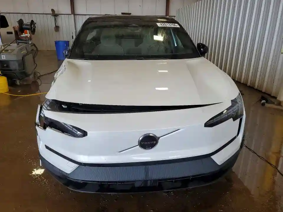 YV4EK3ZL0SS156929 2025 VOLVO ALL OTHER-4
