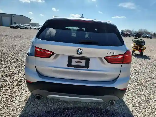 WBXHT3C39J5F91084 2018 BMW X1-5
