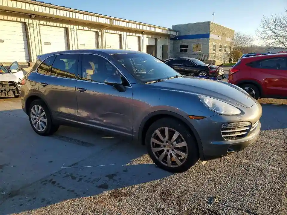 WP1AA2A29ELA90749 2014 PORSCHE CAYENNE-3