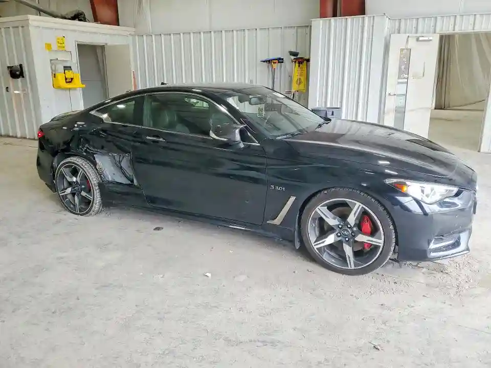 JN1FV7EL7JM631171 2018 INFINITI Q60-3