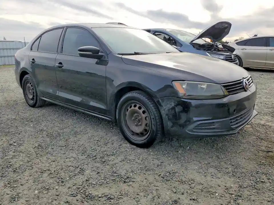 3VWD17AJ1EM367098 2014 VOLKSWAGEN JETTA-3