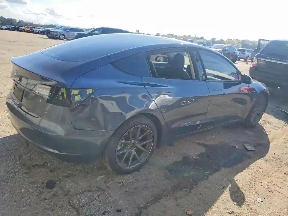 5YJ3E1EAXPF382233 2023 TESLA MODEL 3-2