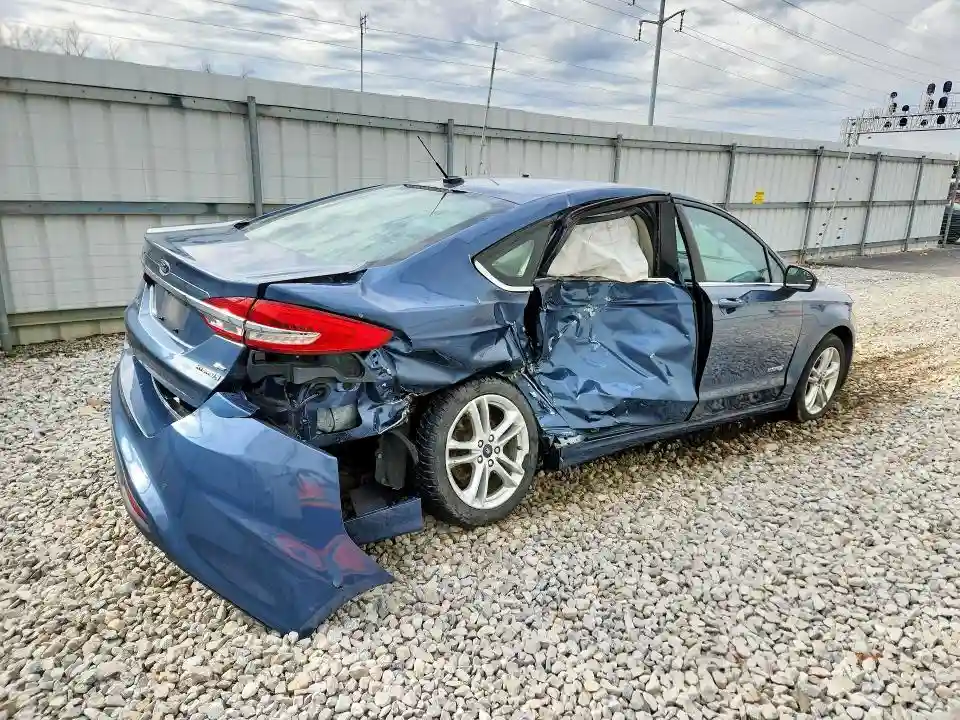 3FA6P0LU6JR261077 2018 FORD FUSION-2