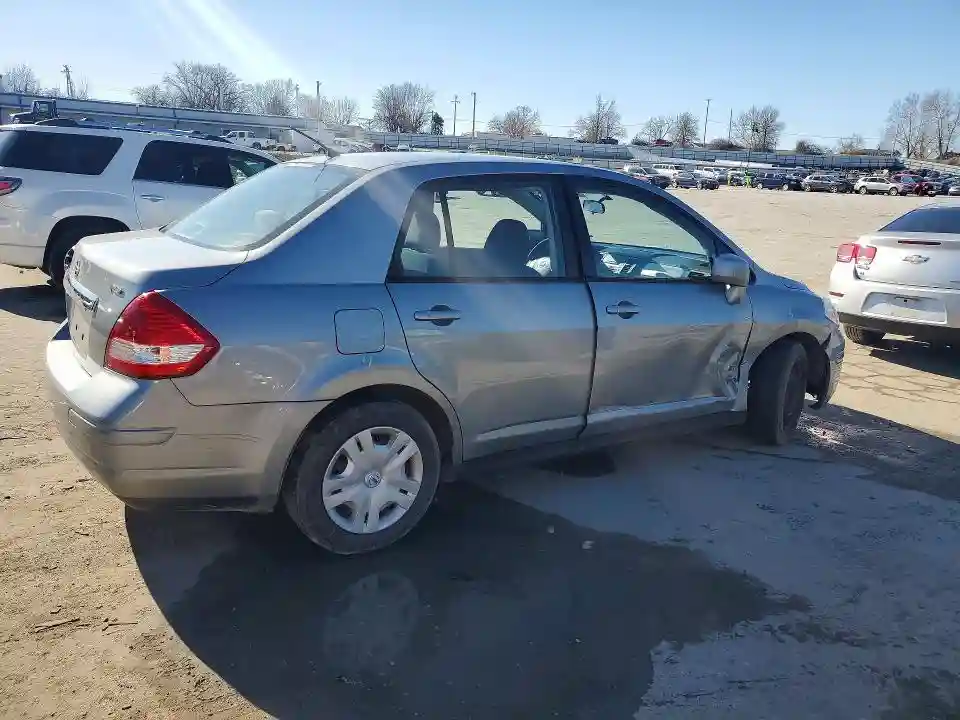 3N1BC1APXBL409861 2011 NISSAN VERSA-2