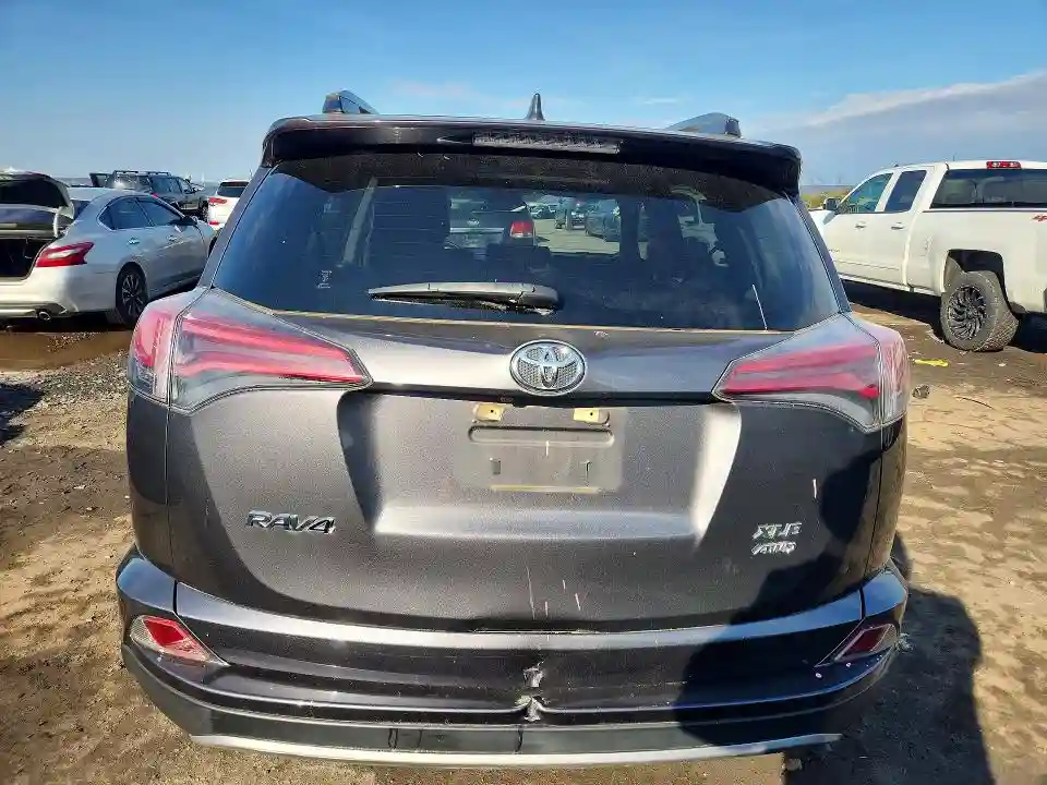 JTMRFREV4HJ110554 2017 TOYOTA RAV4-5