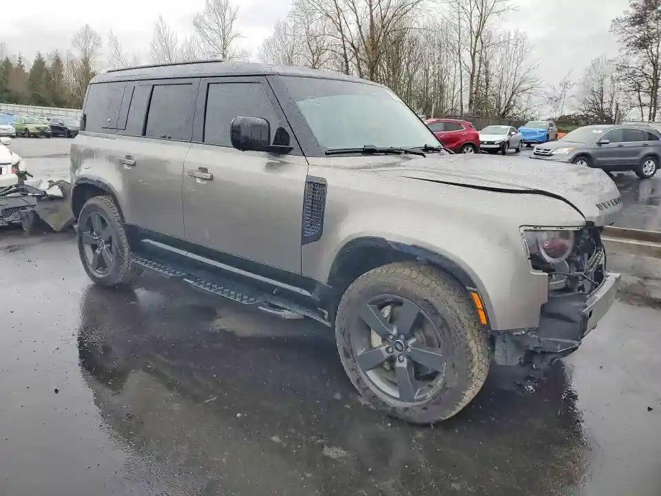 SALE27EU8R2288395 2024 LAND ROVER DEFENDER-3