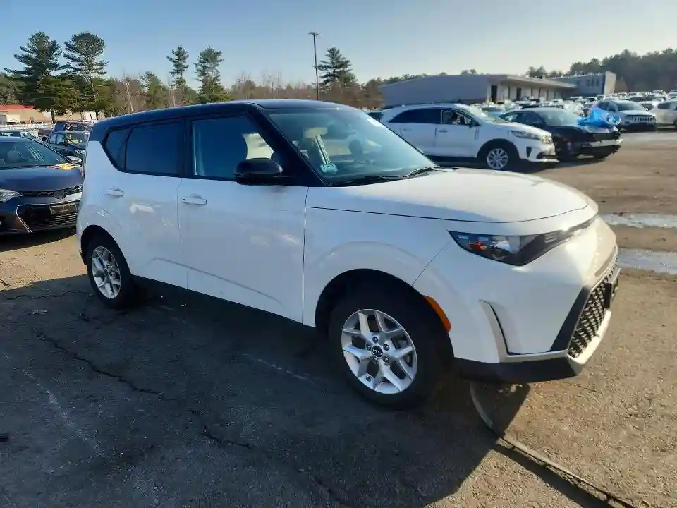KNDJ23AU5R7225889 2024 KIA SOUL-3