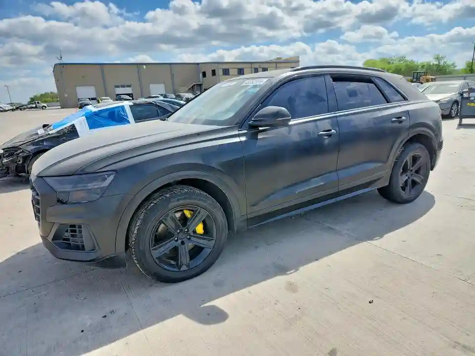 WA1AVAF19KD017493 2019 AUDI Q8-0