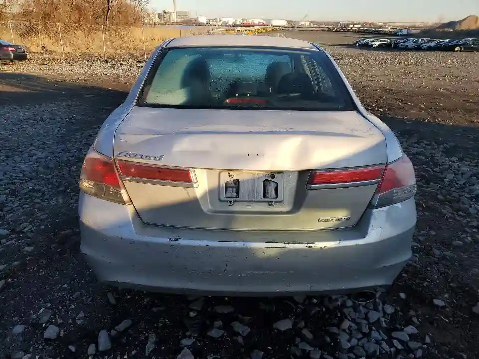 1HGCP2F61CA152532 2012 HONDA ACCORD-5
