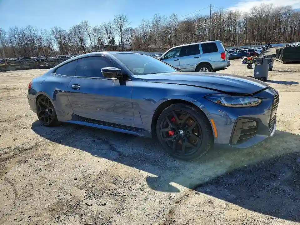 WBA83DA05SCT05458 2025 BMW M4-3