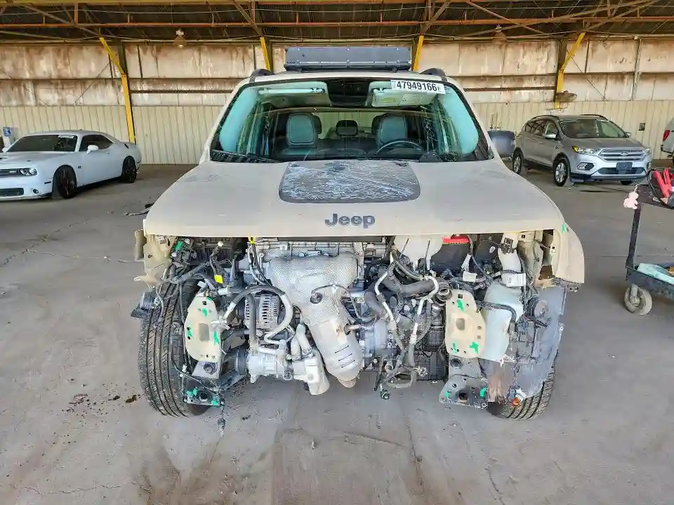 ZACCJBCB0HPF19753 2017 JEEP RENEGADE-4