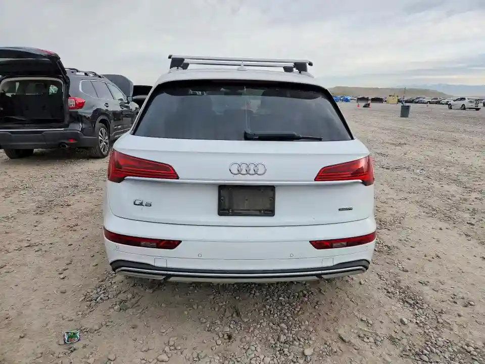 WA1BAAFY0M2019404 2021 AUDI Q5-5