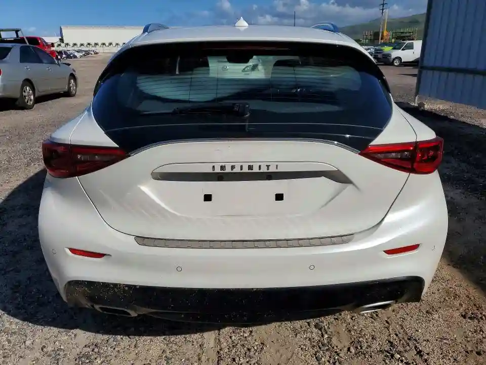 SJKCH5CP3JA001972 2018 INFINITI QX30-5
