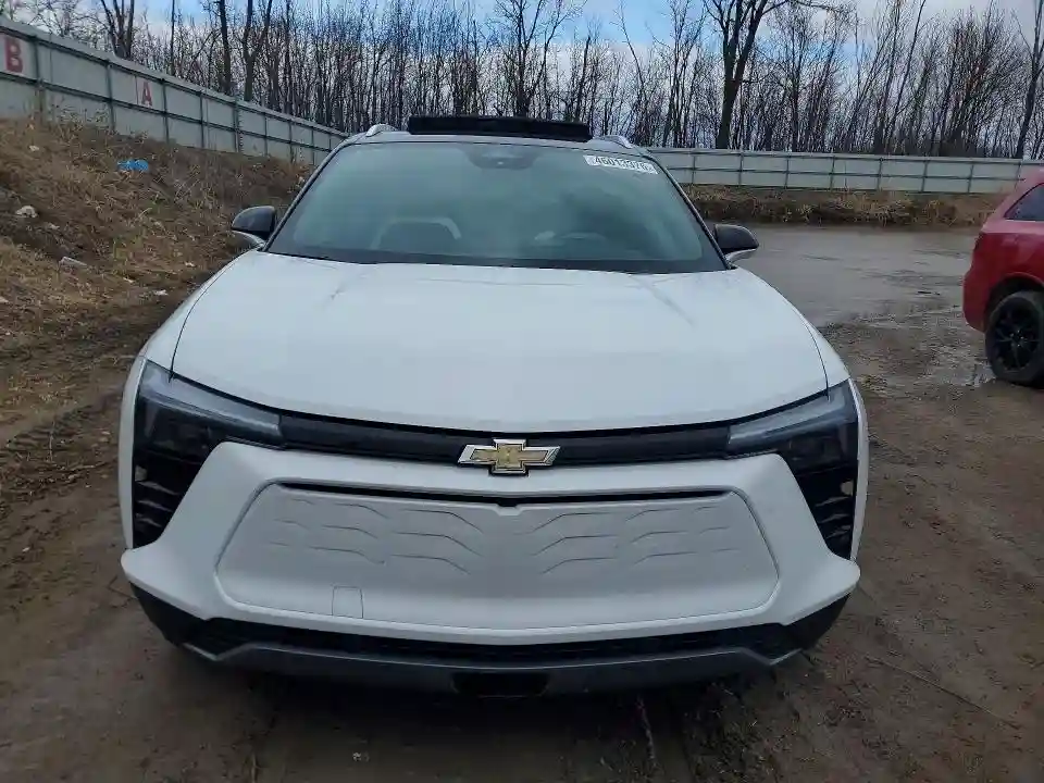 3GNKDGRJ7SS134041 2025 CHEVROLET BLAZER-4