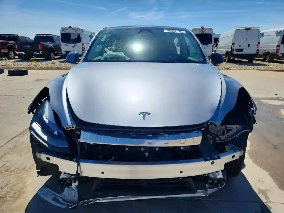 7SAYGDED8SA356220 2025 TESLA MODEL Y-4