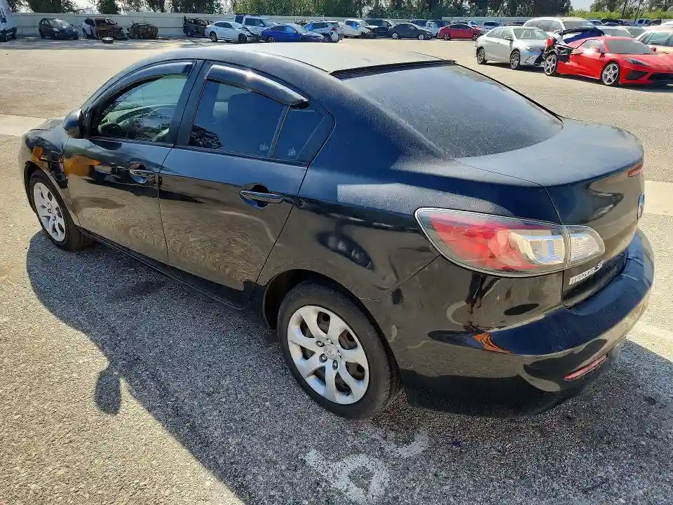 JM1BL1UP1D1827907 2013 MAZDA 3-1