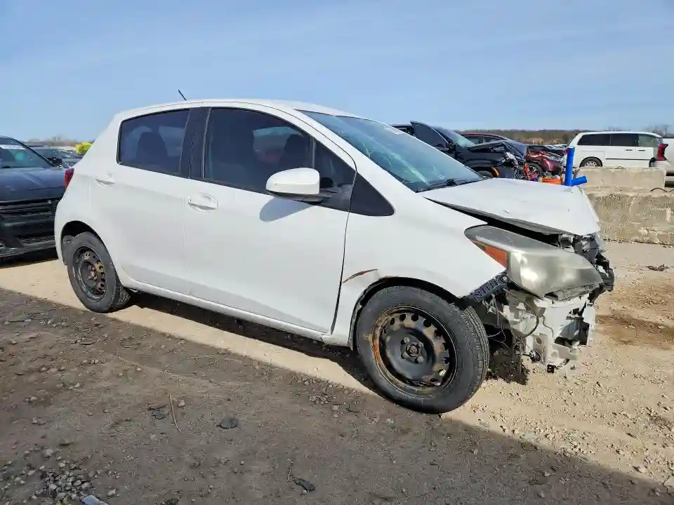 VNKKTUD30FA041850 2015 TOYOTA YARIS 5-DO-3