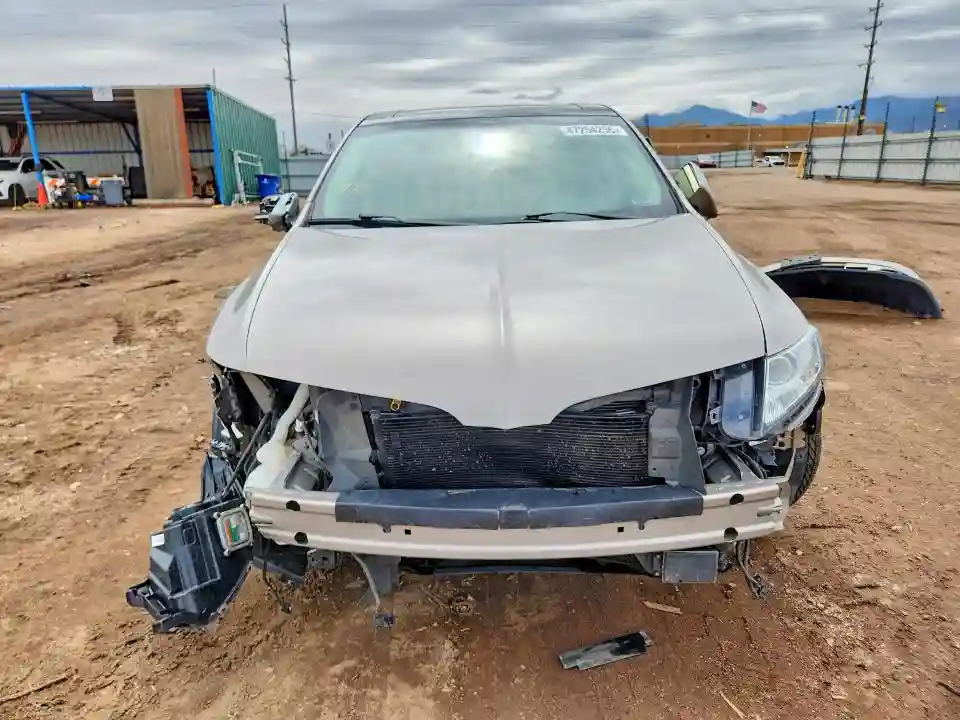 2LMHJ5AT2JBL02167 2018 LINCOLN MKT-4