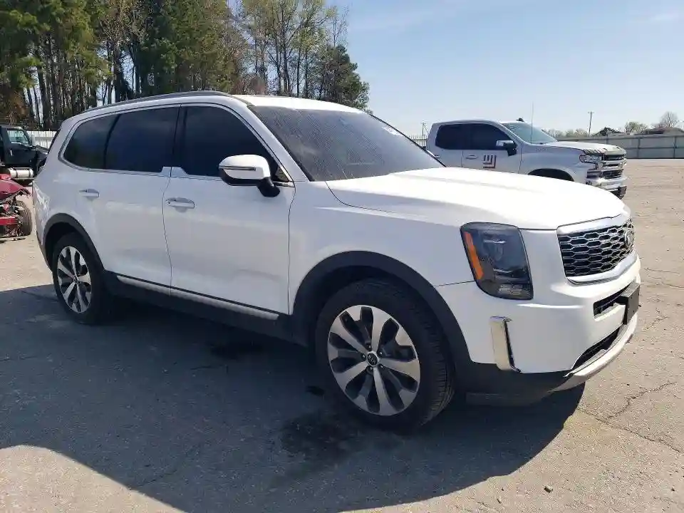 5XYP64HC2LG088650 2020 KIA TELLURIDE-3