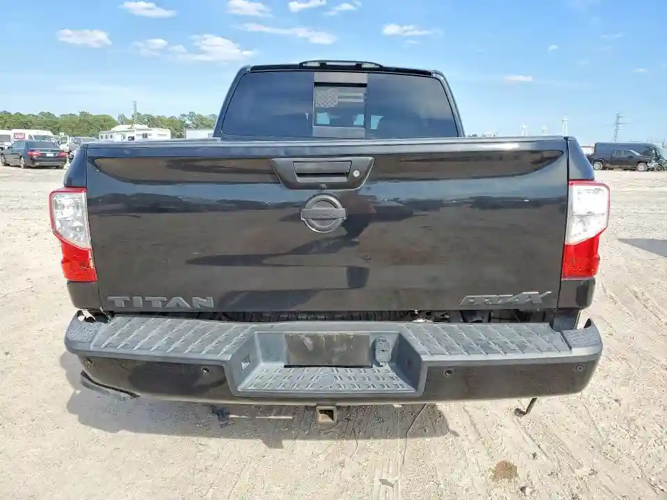 1N6AA1E51JN547579 2018 NISSAN TITAN-5