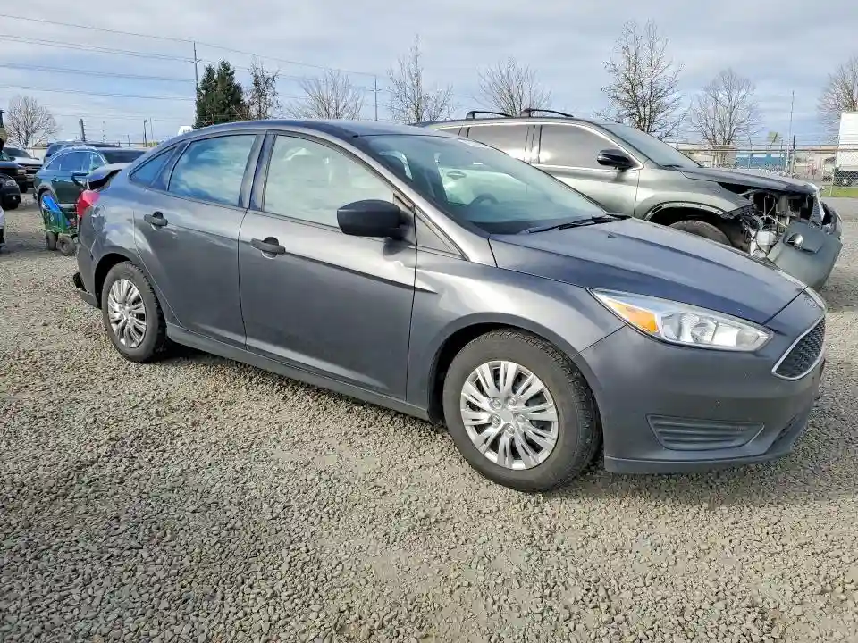1FADP3E27JL323251 2018 FORD FOCUS-3