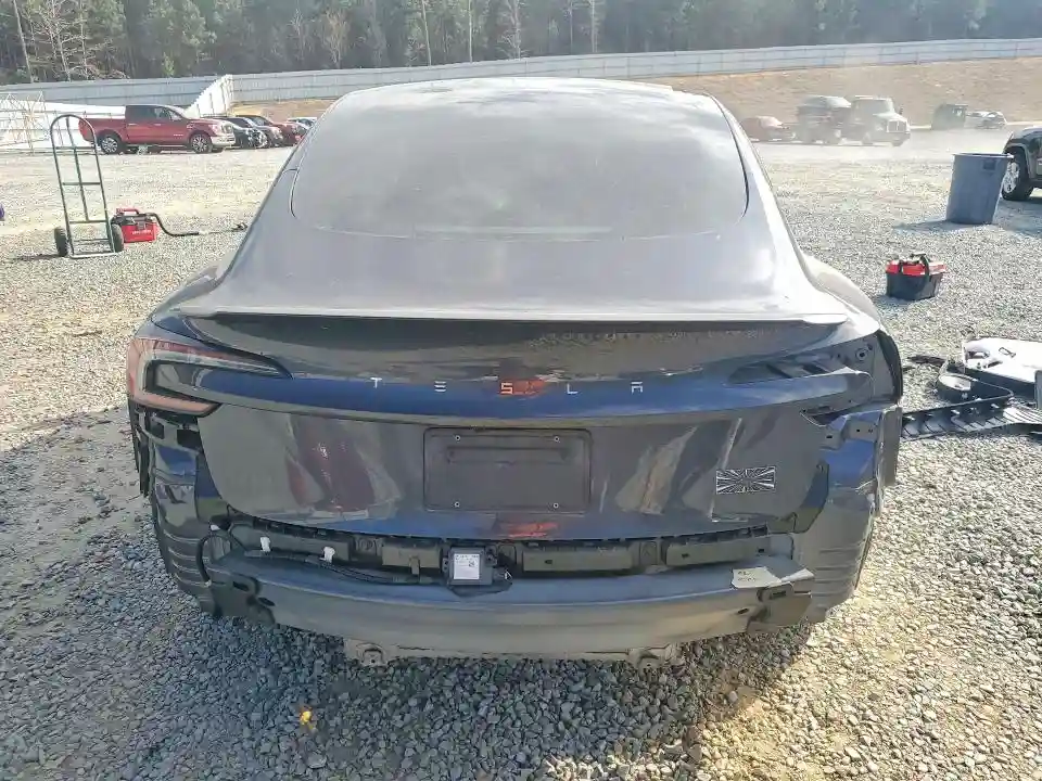 5YJ3E1ET8SF939313 2025 TESLA MODEL 3-5