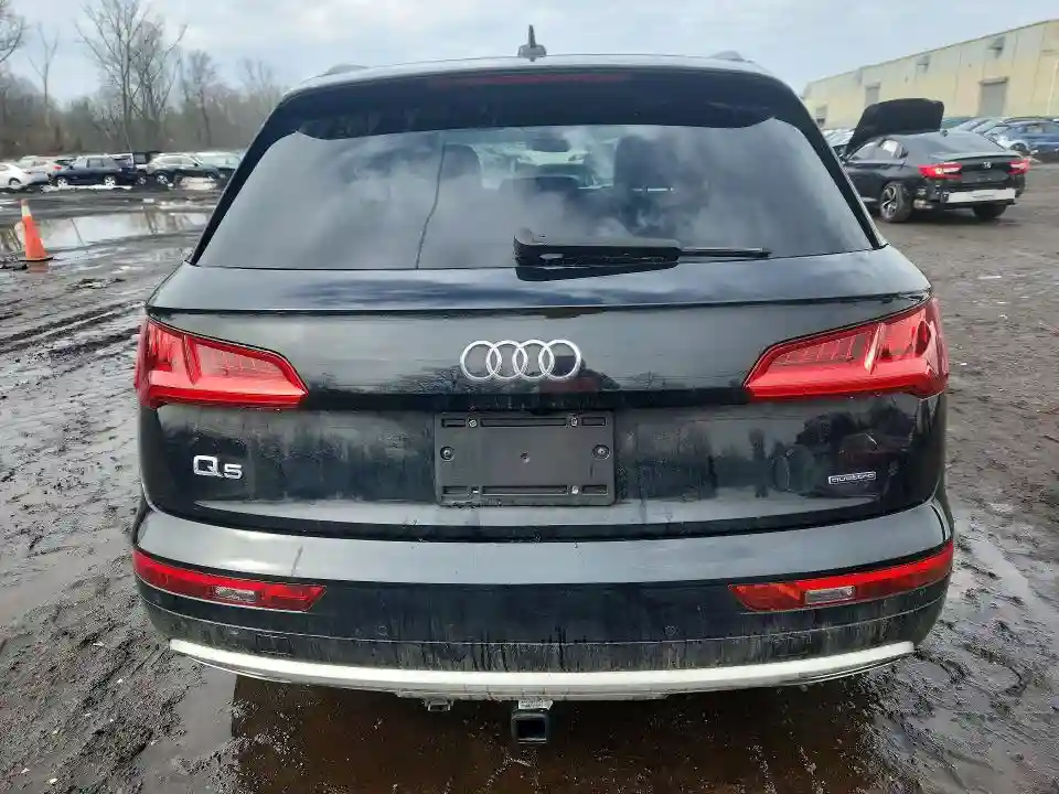 WA1CNAFY9L2046169 2020 AUDI Q5-5