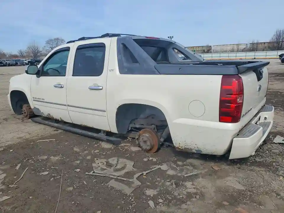 3GNTKGE35BG131482 2011 CHEVROLET AVALANCHE-1
