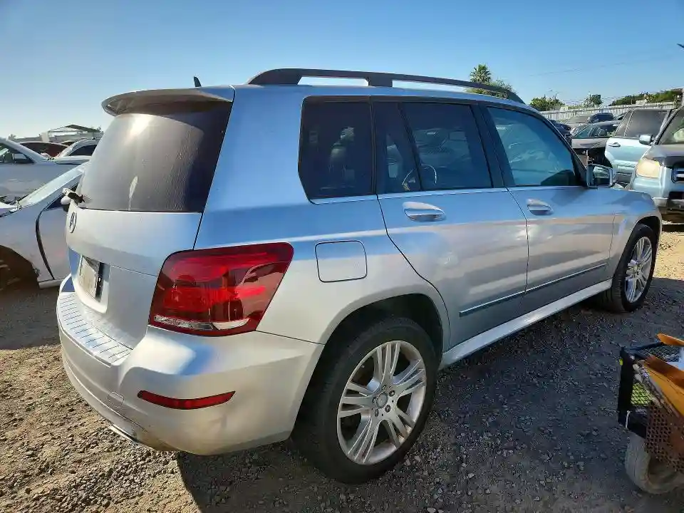 WDCGG5HB8FG351732 2015 MERCEDES-BENZ GLK-CLASS-2