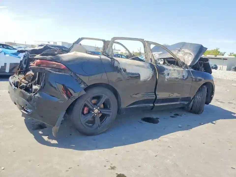 SADCL2GX0JA291490 2018 JAGUAR F-PACE-2
