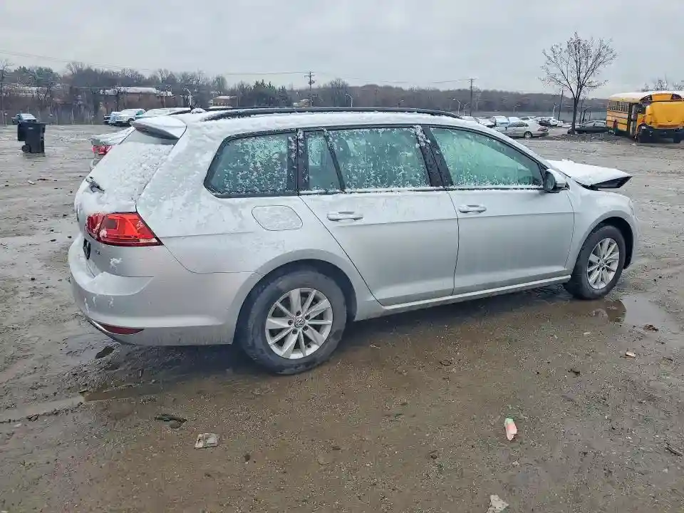 3VWC17AU3GM516457 2016 VOLKSWAGEN GOLF-2