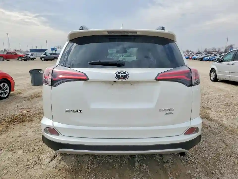 JTMDFREV3JD227167 2018 TOYOTA RAV4-5