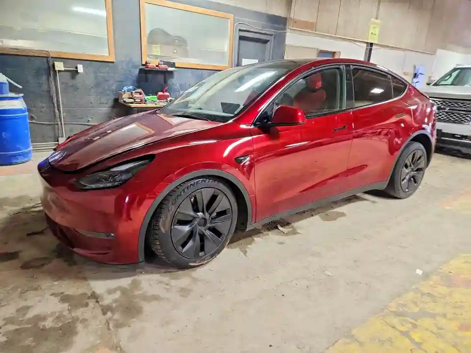 7SAYGAEE3SF306075 2025 TESLA MODEL Y-0