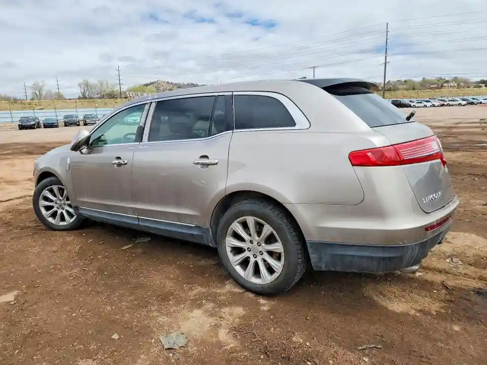 2LMHJ5AT2JBL02167 2018 LINCOLN MKT-1