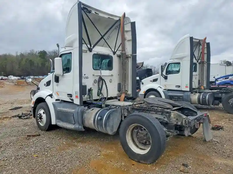 1XPBA48X6HD428835 2017 PETERBILT ALL MODELS-2